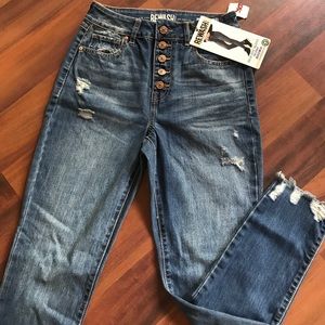 New high rise ripped jeans👖